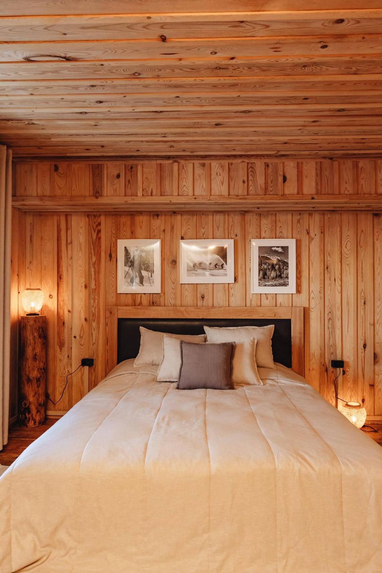 Le Mont Hotell Alma-Ata Exteriör bild