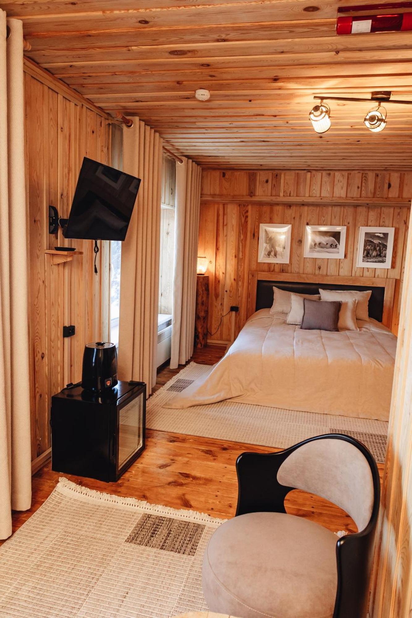 Le Mont Hotell Alma-Ata Exteriör bild